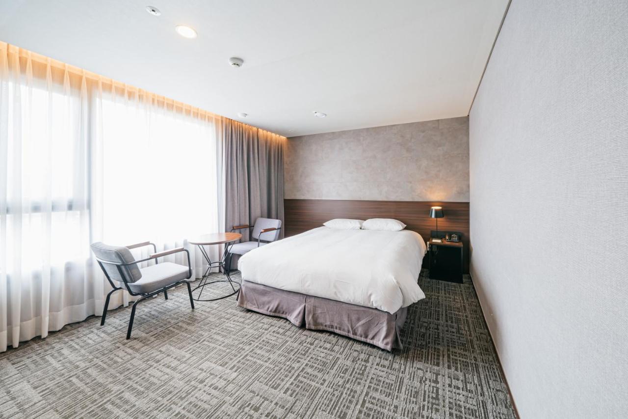 Hotel With City Jeju Exterior photo