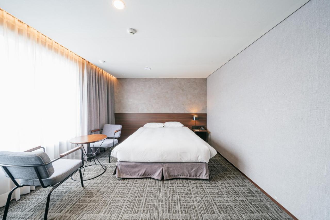 Hotel With City Jeju Exterior photo