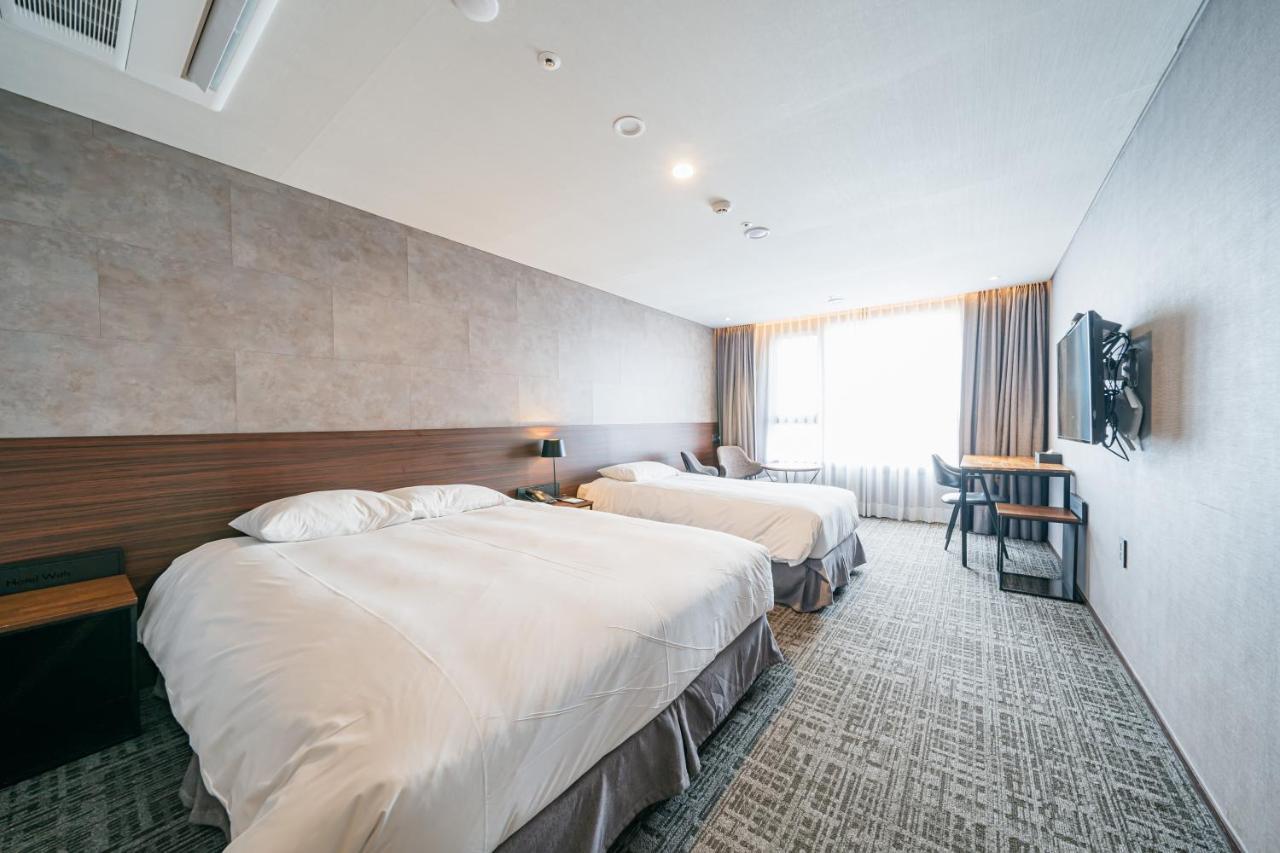 Hotel With City Jeju Exterior photo